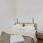 Bukowska 18 With Balcony Mtp By Renters *