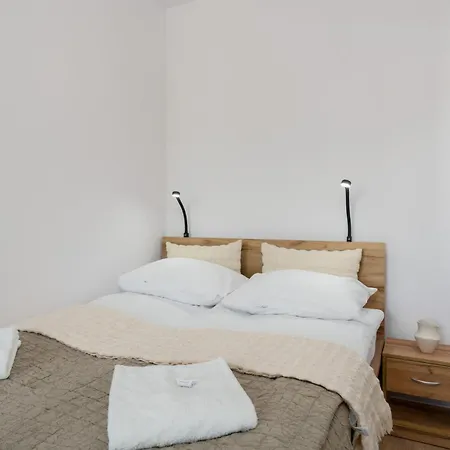 Bukowska 18 With Balcony Mtp By Renters *