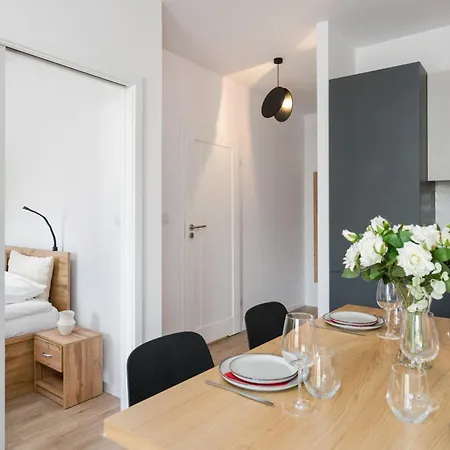 Bukowska 18 With Balcony Mtp By Renters Apartment Poznan