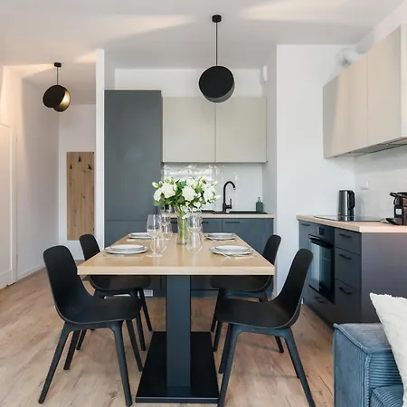 Bukowska 18 With Balcony Mtp By Renters Apartment *
