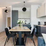 Bukowska 18 With Balcony Mtp By Renters Apartment *