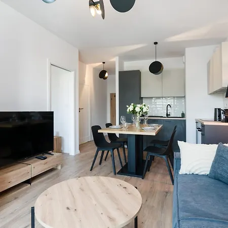 Bukowska 18 With Balcony Mtp By Renters *